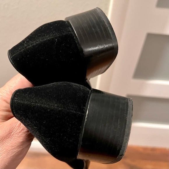 Moschino black suede loafers. Made in Italy Size 37 - Picture 4 of 9